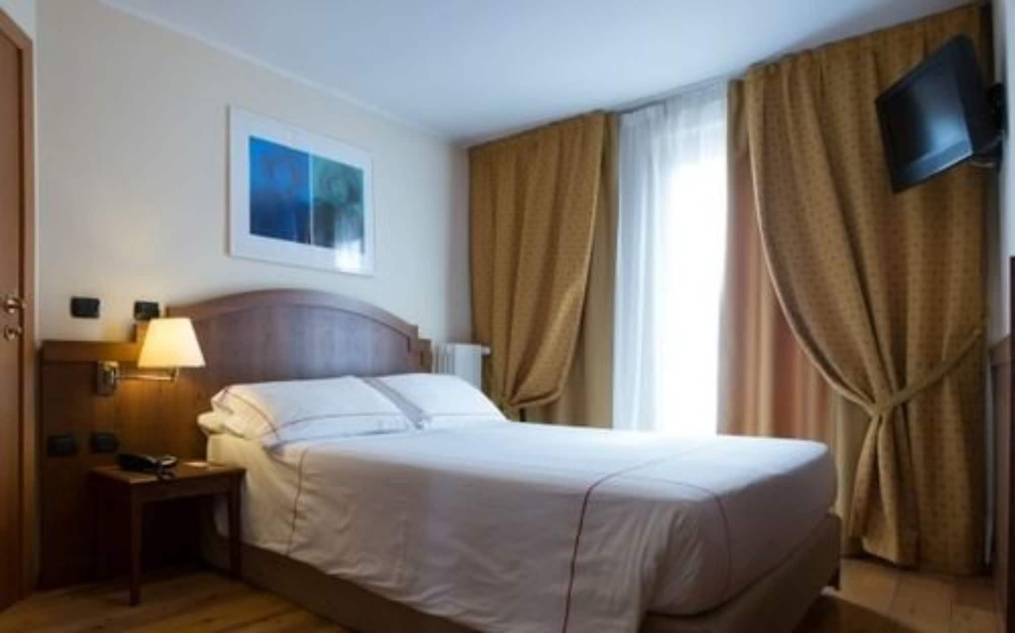 Cresta Et Duc Hotel Курмайор Екстериор снимка