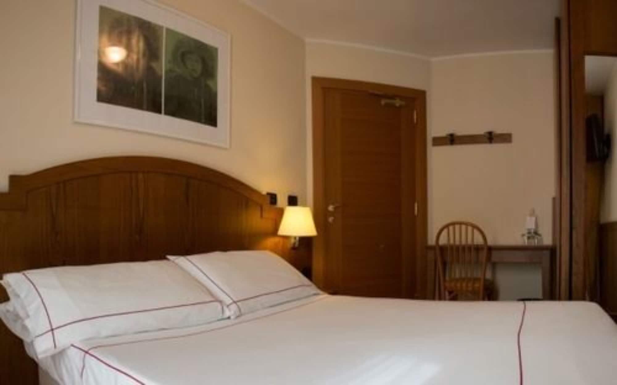 Cresta Et Duc Hotel Курмайор Екстериор снимка