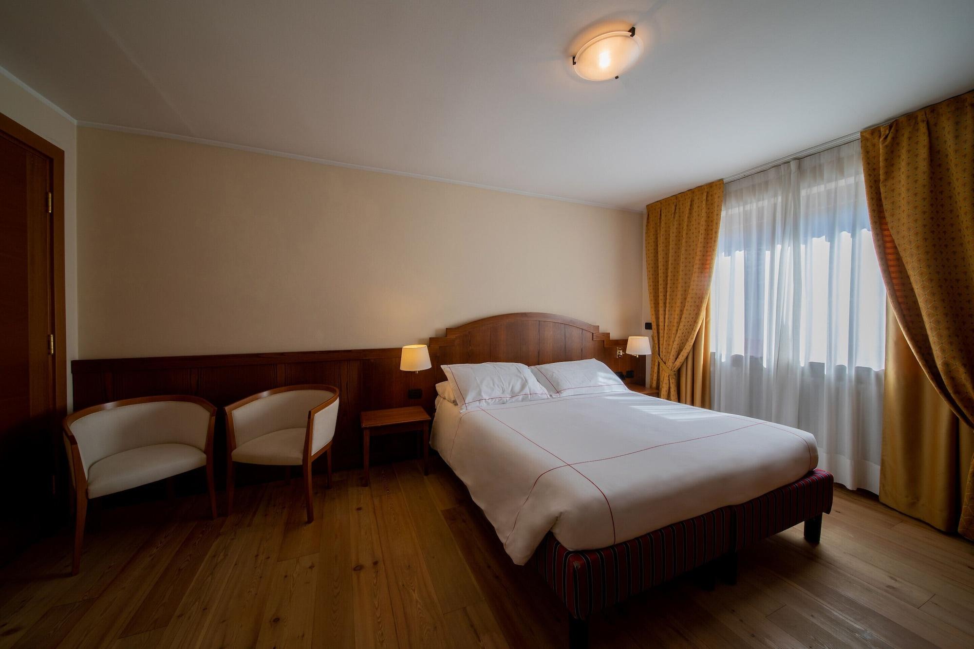 Cresta Et Duc Hotel Курмайор Екстериор снимка
