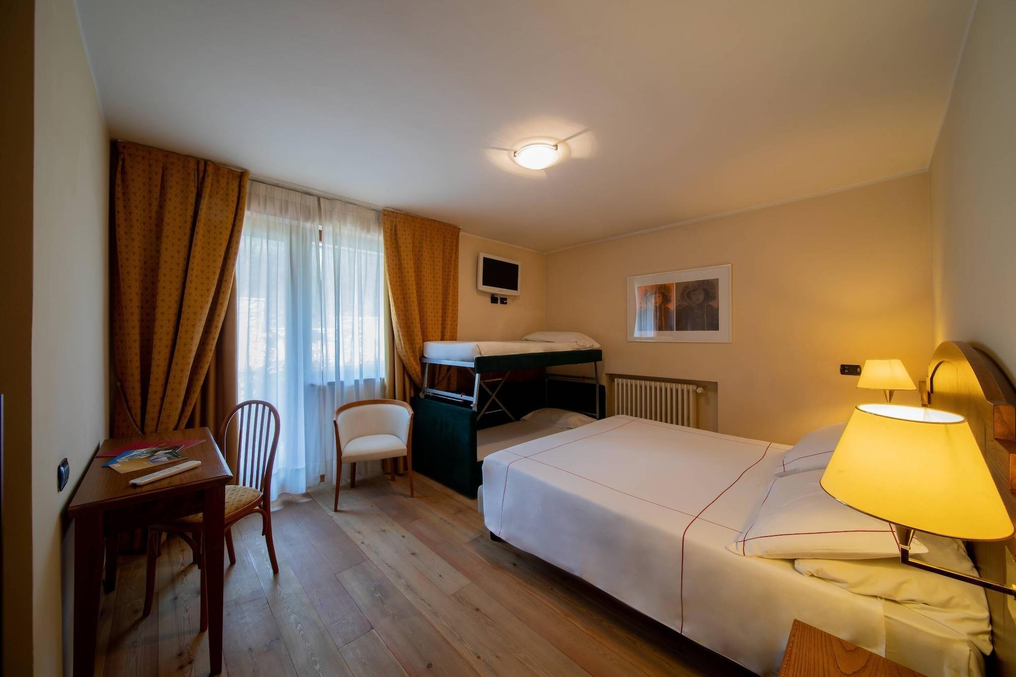 Cresta Et Duc Hotel Курмайор Екстериор снимка