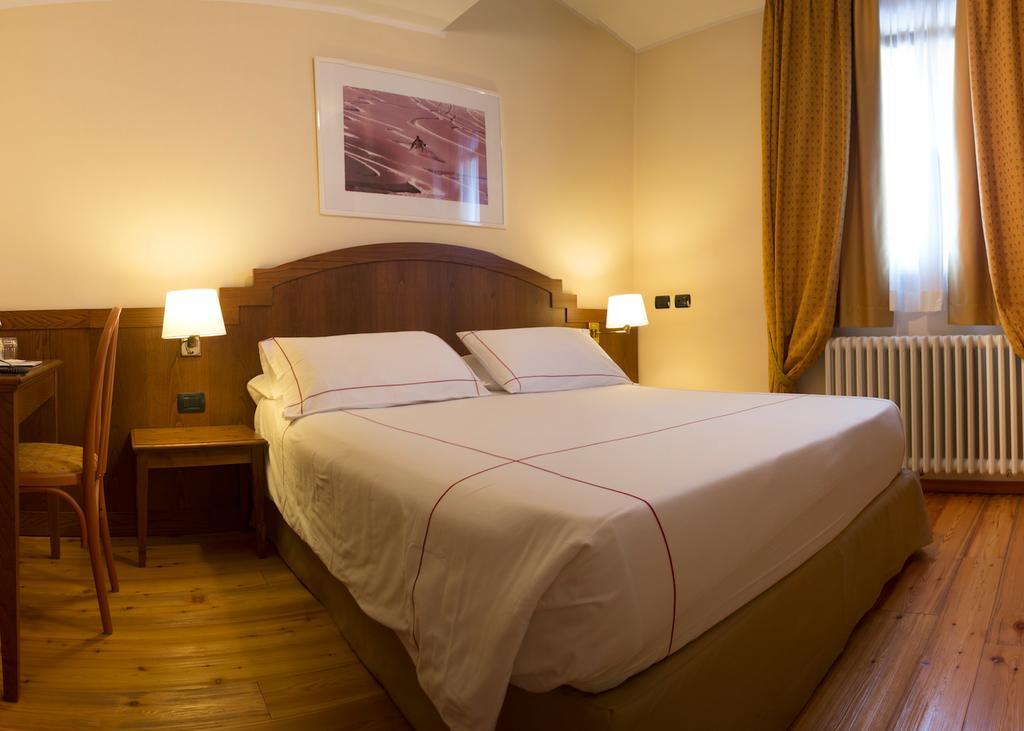 Cresta Et Duc Hotel Курмайор Екстериор снимка