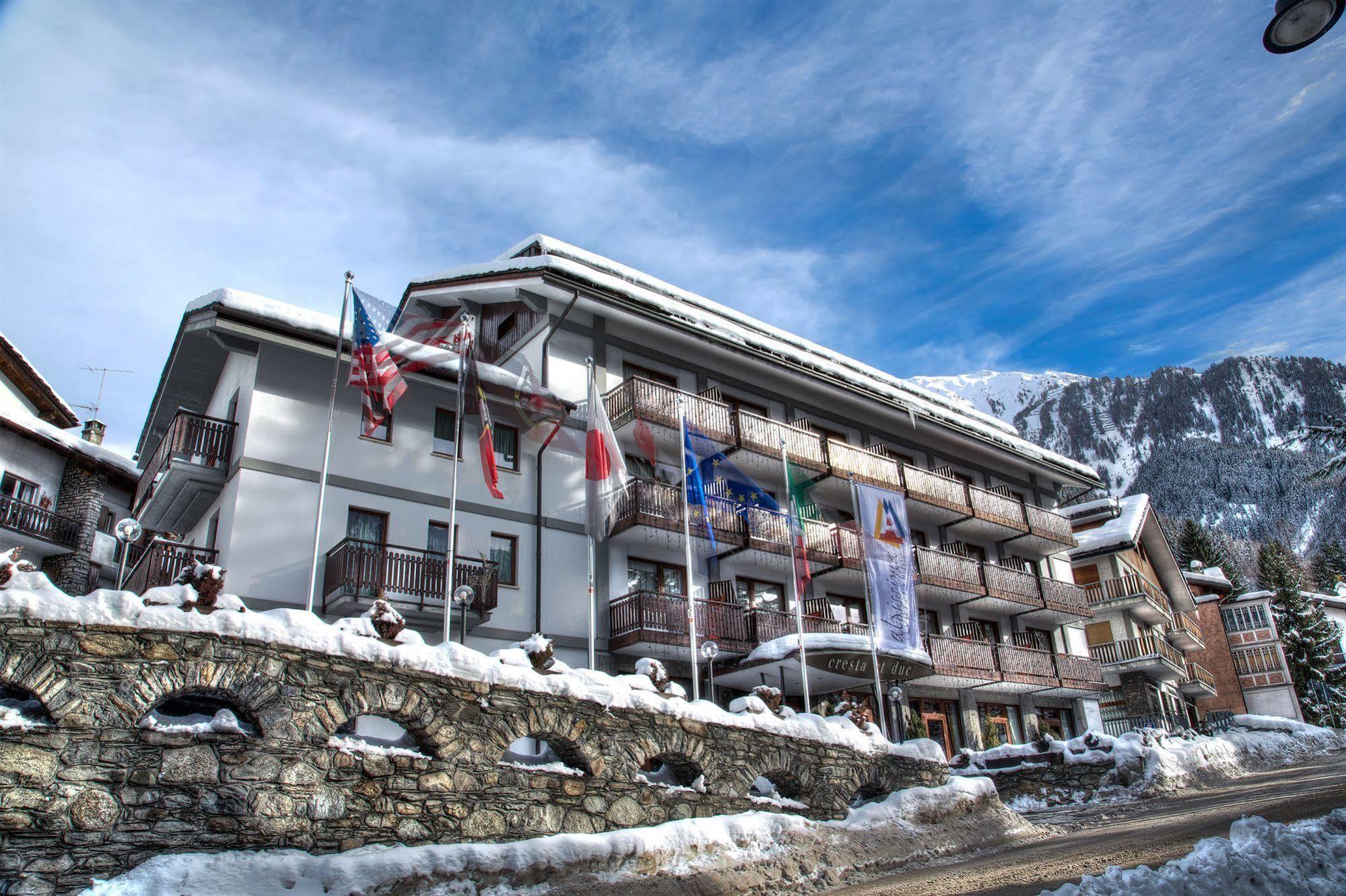 Cresta Et Duc Hotel Курмайор Екстериор снимка